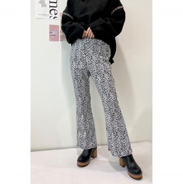 カットジャガードフレアパンツ