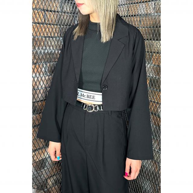 袖スリットショート丈ジャケット