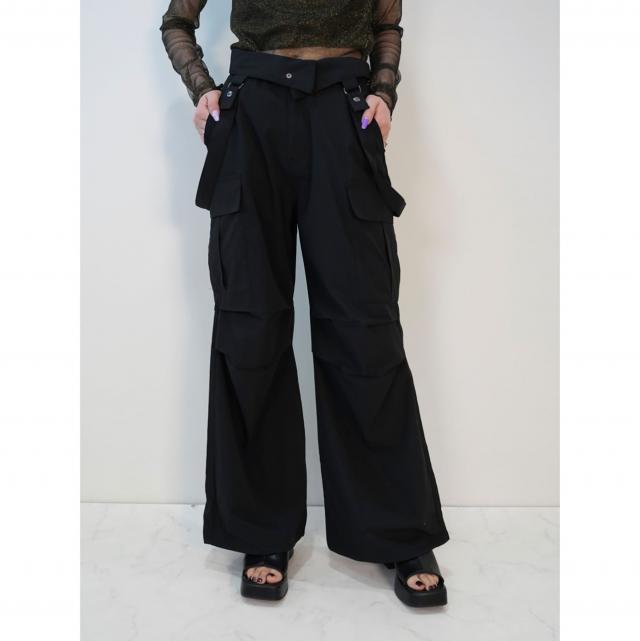 サスペンダー付きナイロンカーゴパンツ