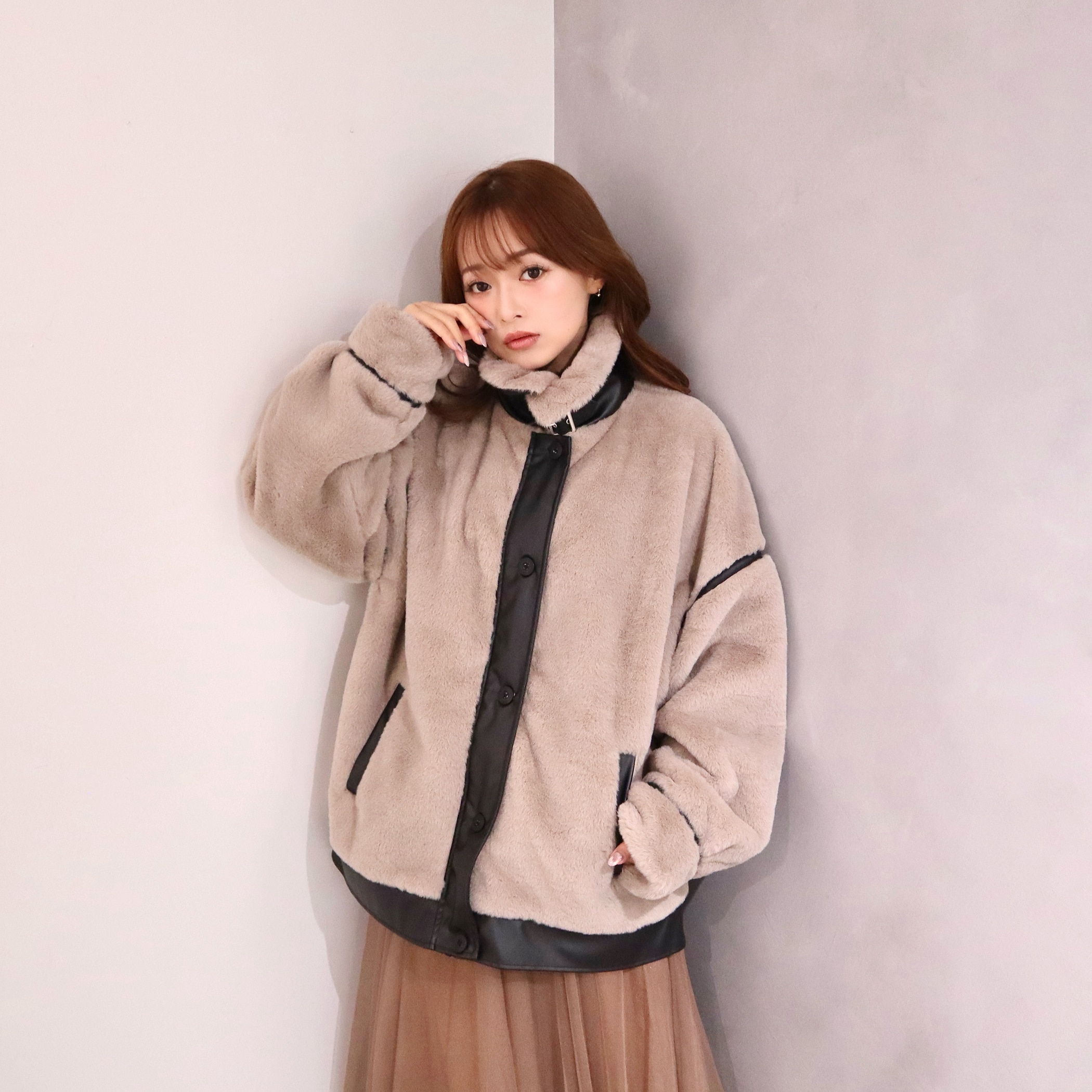 グレージュ
