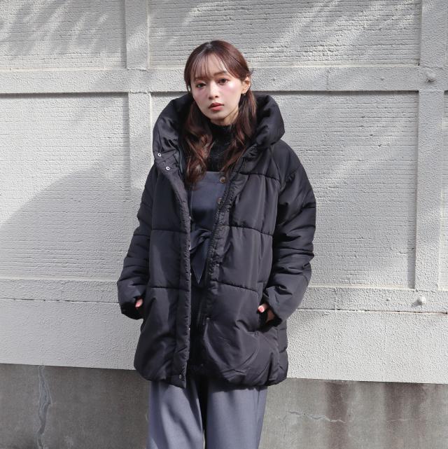 中綿ラグランミドルコート