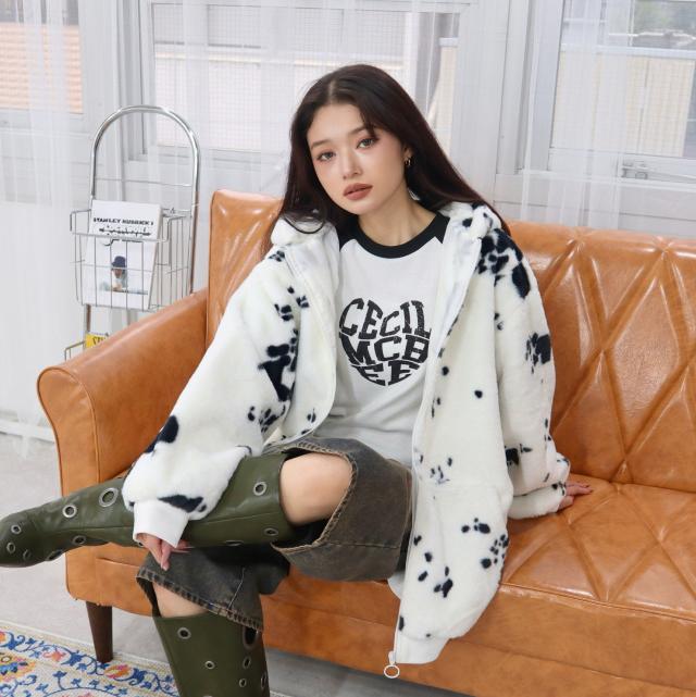 ねこ耳フェイクファーパーカー