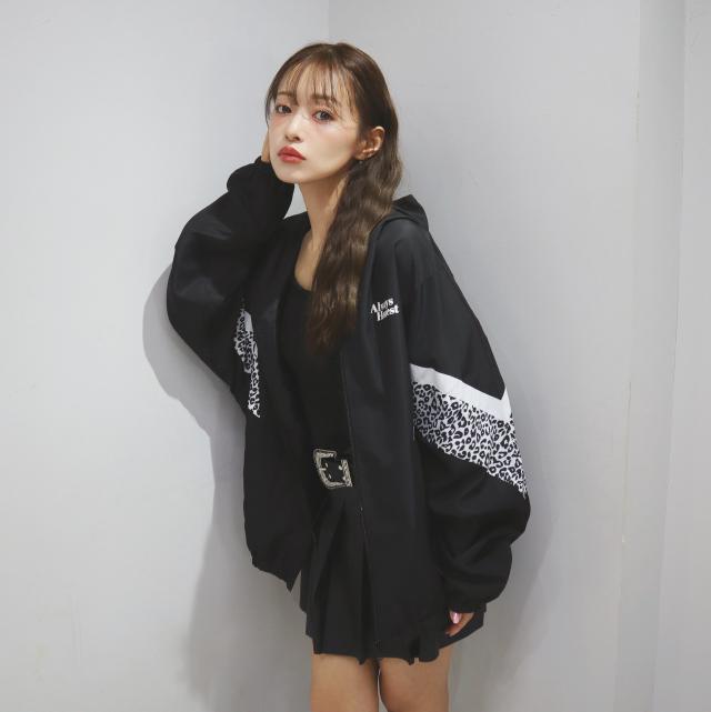 配色切替えフーディージップアップジャケット