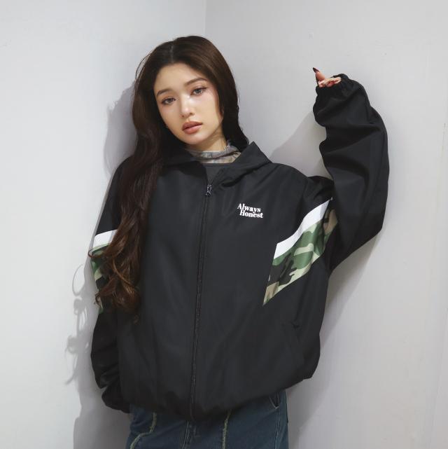 配色切替えフーディージップアップジャケット