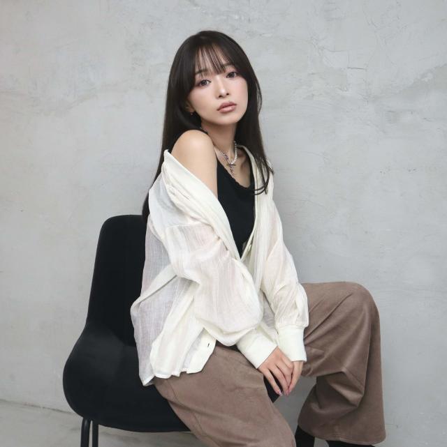 ヨークギャザーシアーVネックカーディガン