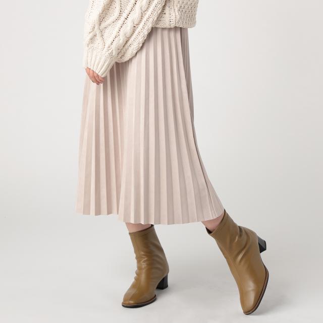 スエードポンチプリーツスカート