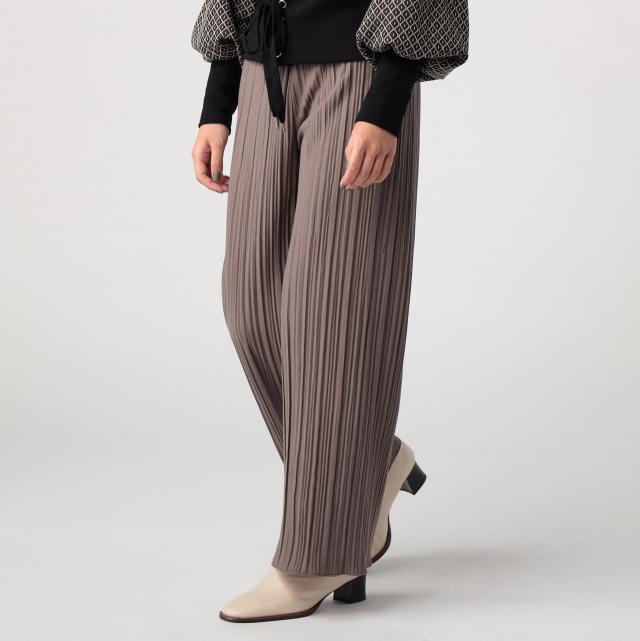 プリーツワイドパンツ
