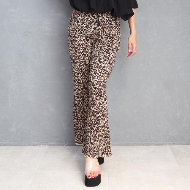 カットプリーツヒョウ柄フレアパンツ