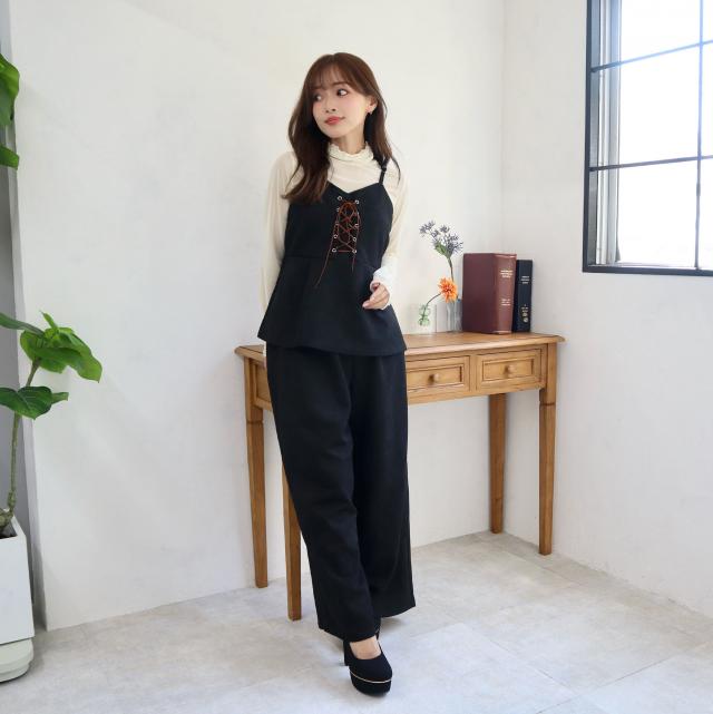 スエードポンチフロント編み上げキャミセットアップ