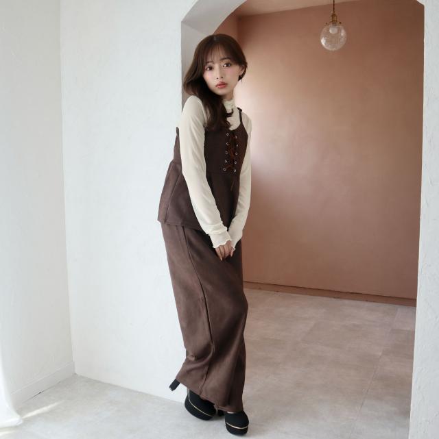 スエードポンチフロント編み上げキャミセットアップ