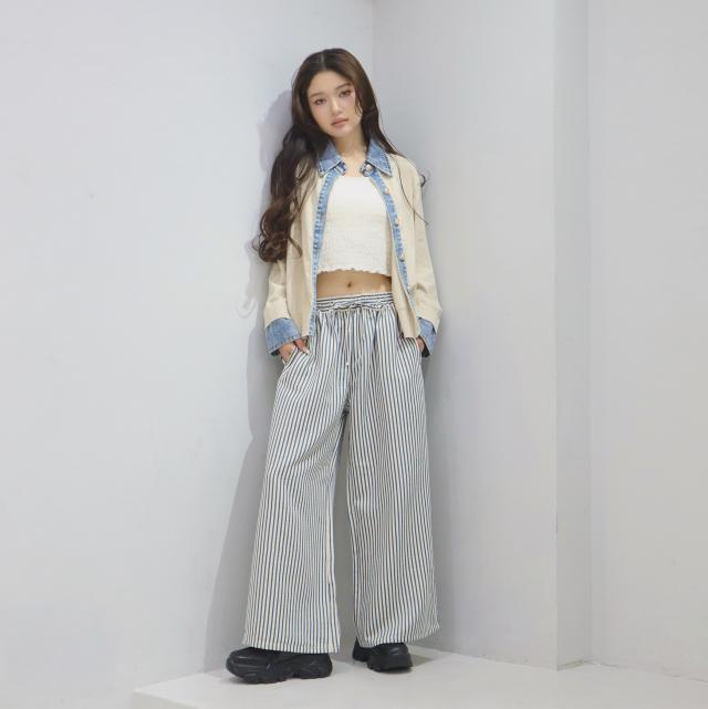 サッカーストライプワイドイージーパンツ サッカーストライプワイドイージーパンツ