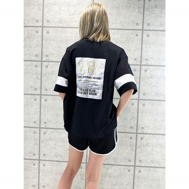 バックシート袖ラインTシャツ