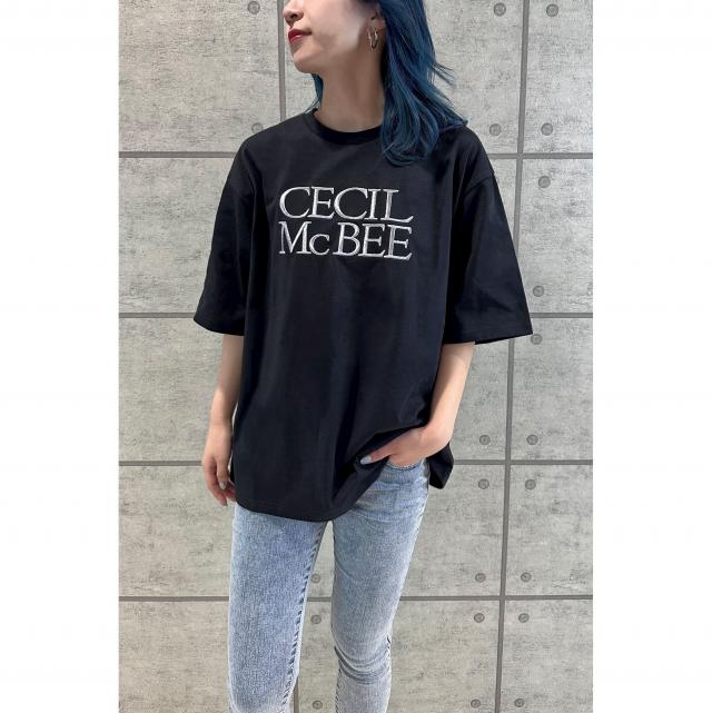 ロゴ刺繍Tシャツ