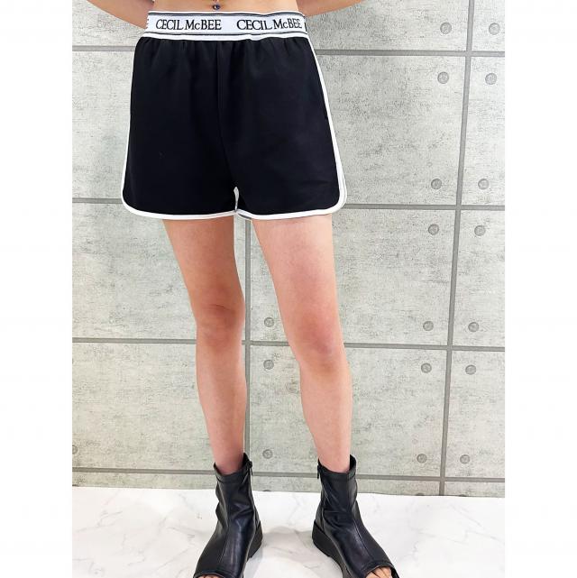 サイドラインショートパンツ