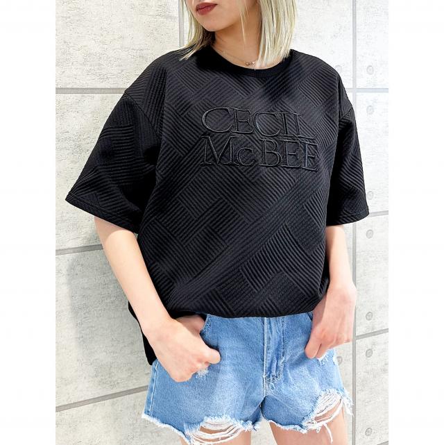 立体刺繍半袖Tシャツ