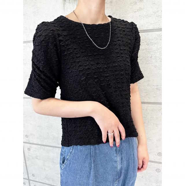 ふくれジャガードパフスリーブトップス