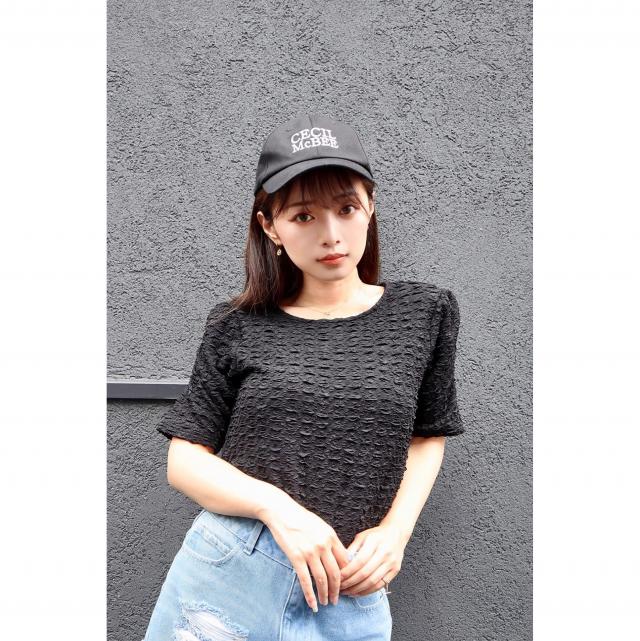 ふくれジャガードパフスリーブトップス