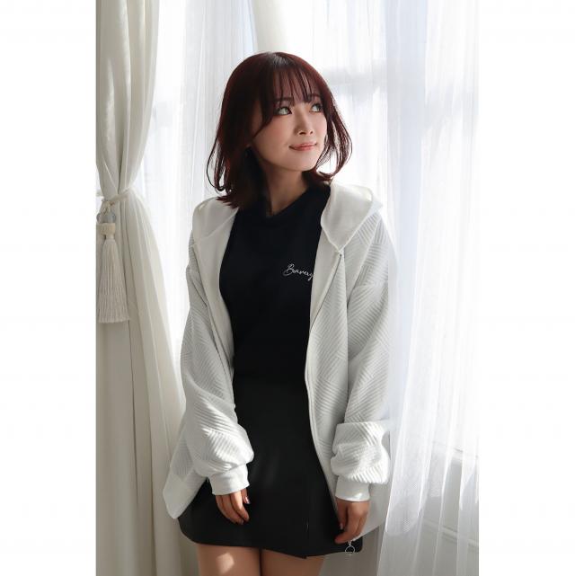 ストライプ柄ジャガードZIPパーカー