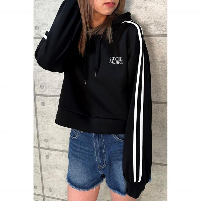 ダンボールニットワンポイントロゴ刺繍パーカー