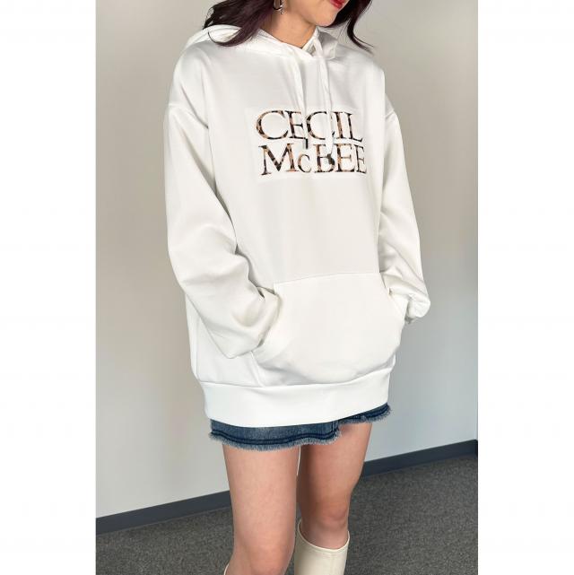 ダンボールニットエンボスプリントロゴパーカー