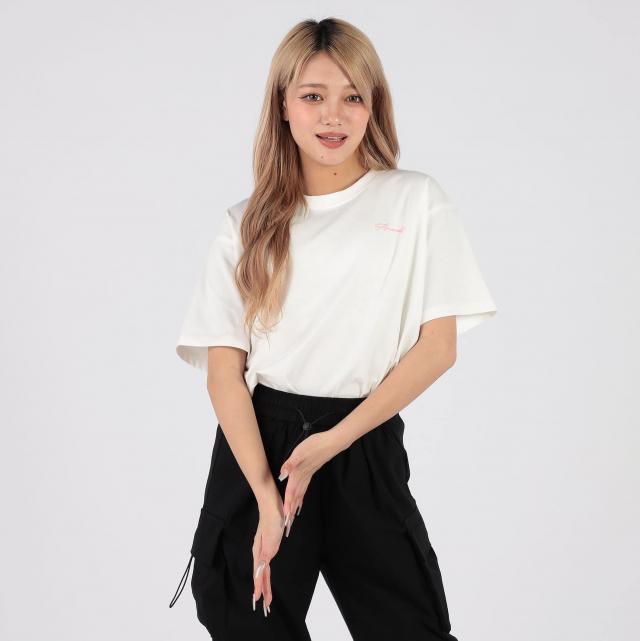 バックプリント刺繍Tシャツ