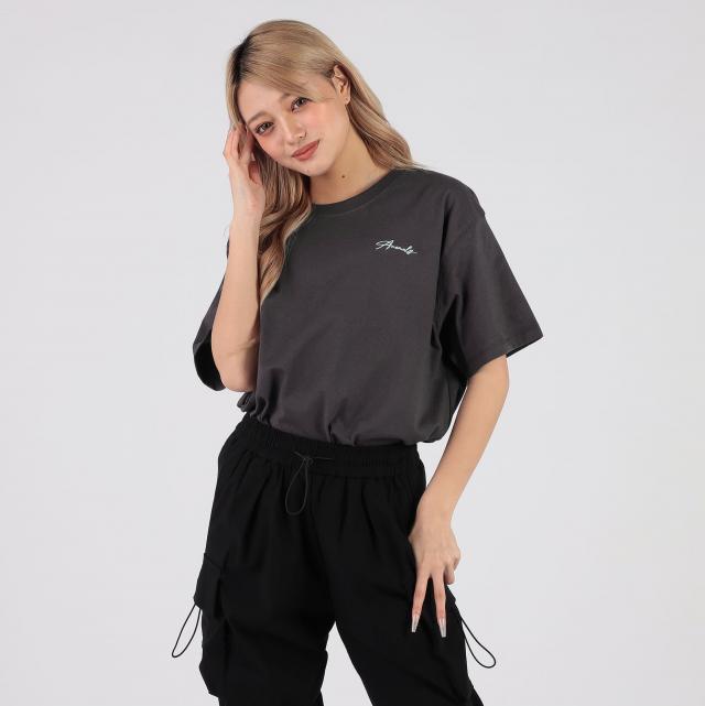 バックプリント刺繍Tシャツ