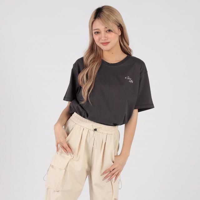 バックレタリングプリント刺繍Tシャツ