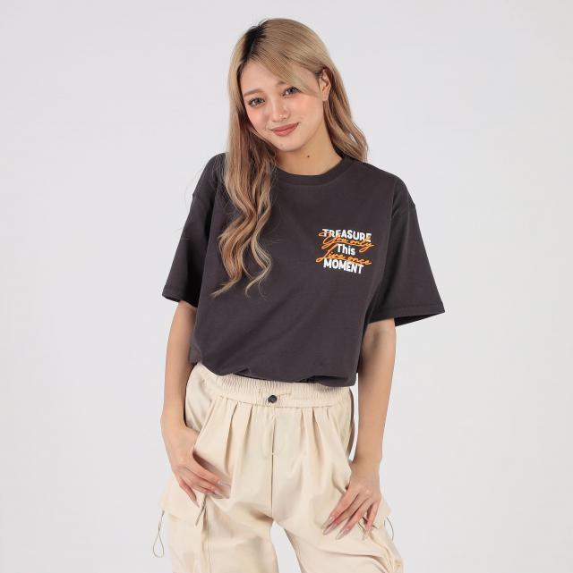 ”TREASURE This MOMENT”発砲プリントTシャツ
