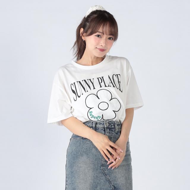 フラワーパッチTシャツ
