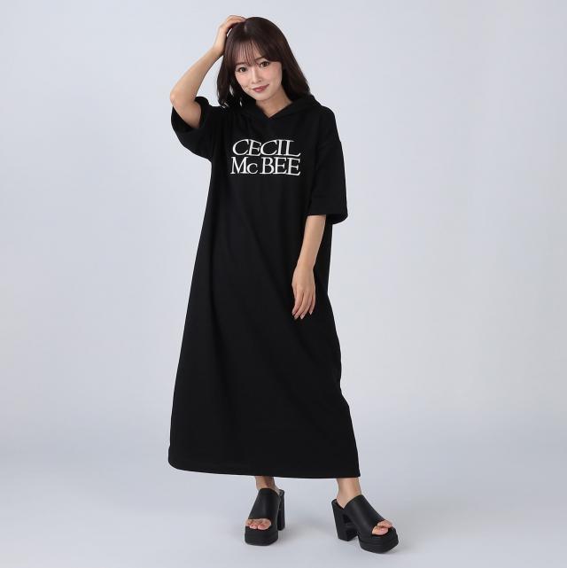 刺繍ロゴパーカーワンピース