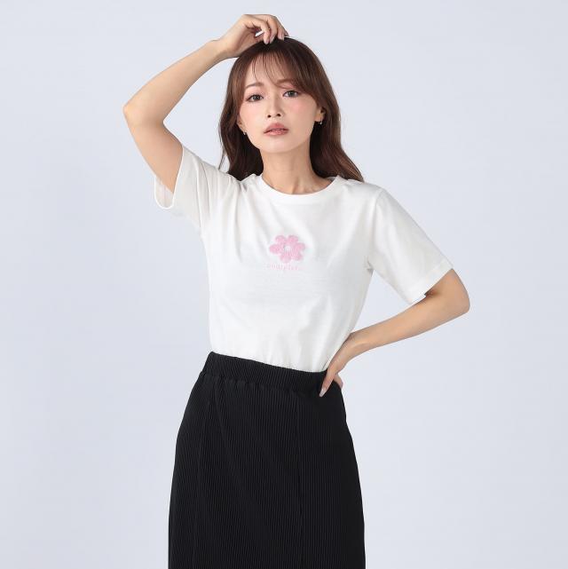 フラワー刺繍コンパクトTシャツ