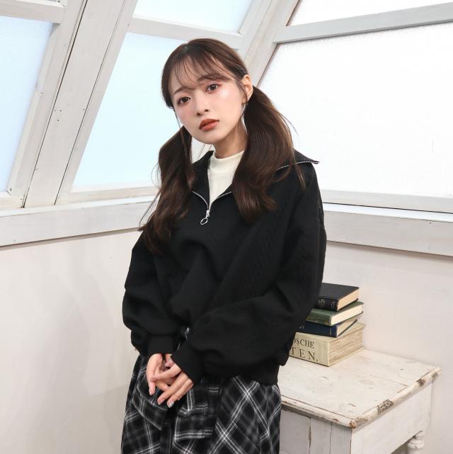 ケーブル柄ふくれジャガードレイヤード風ハーフジップトップス