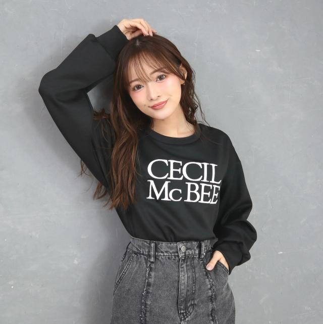 刺繍ロゴクルーネックプルオーバー