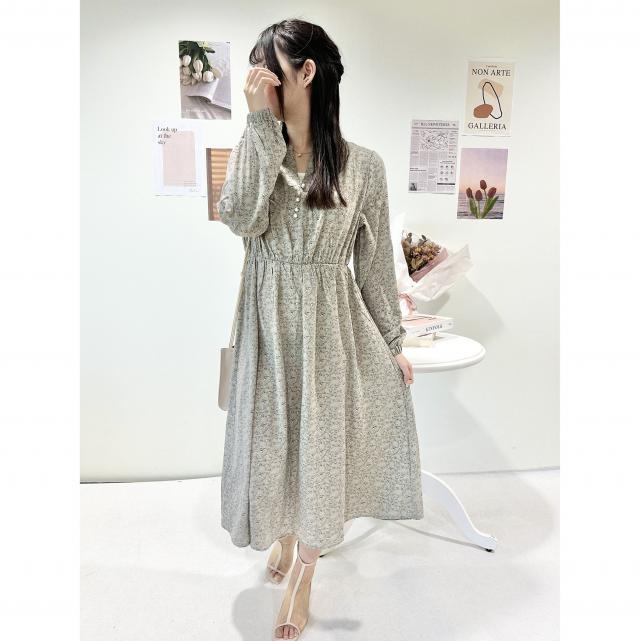 パールビーズフラワープリントワンピース