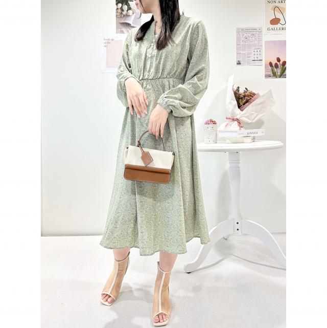 パールビーズフラワープリントワンピース