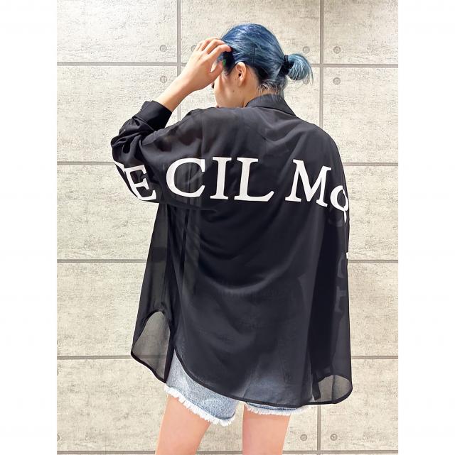 バックロゴプリントゆるシャツ