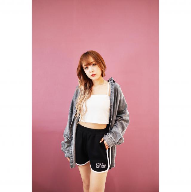 ロゴ刺繍ショートパンツ