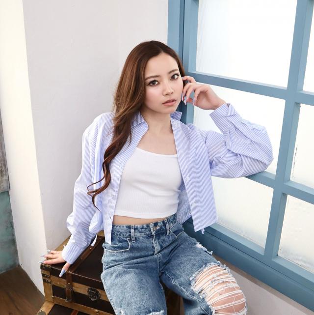 ゆるシルエットラインストーン付きドロストシャツ