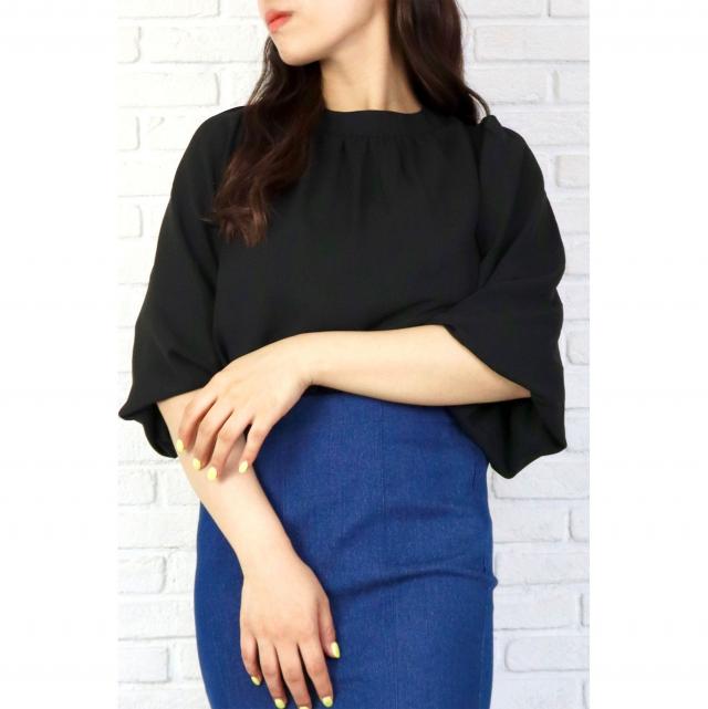 バックリボンボリュームスリーブブラウス