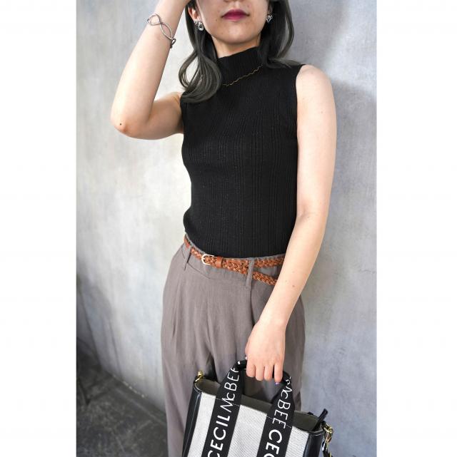 ラメニットミニボトルネックノースリーブ