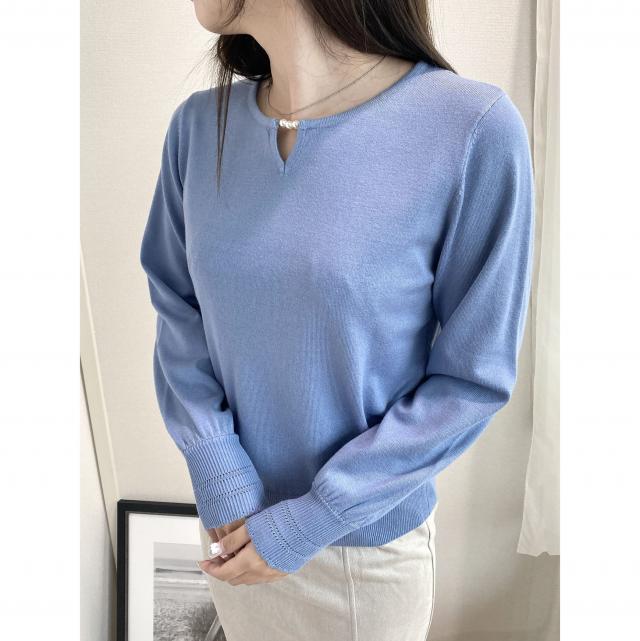 3連パール付きプルオーバー