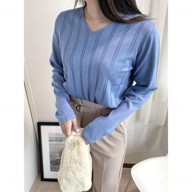 柄編みVネックプルオーバー