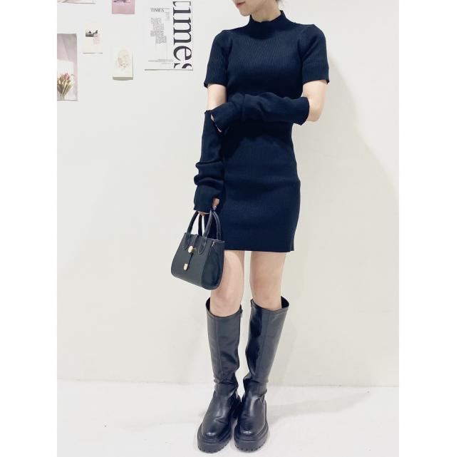 リブニットアームウォーマー付きハイネックワンピース