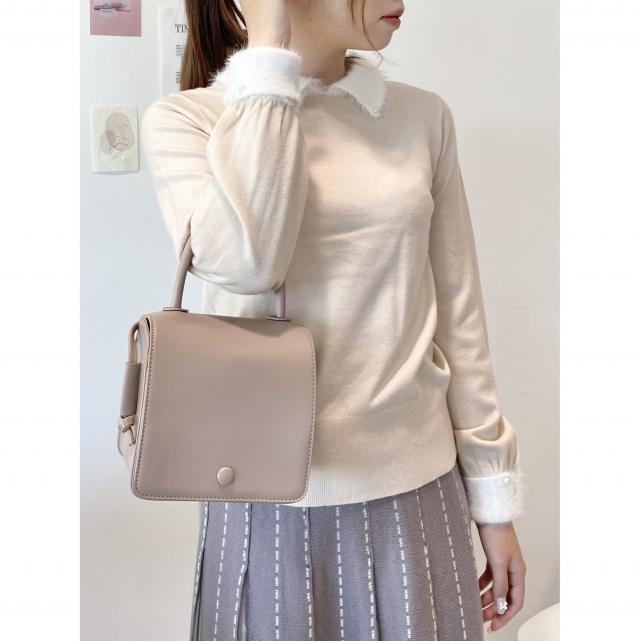 衿配色ファーヤーンプルオーバー