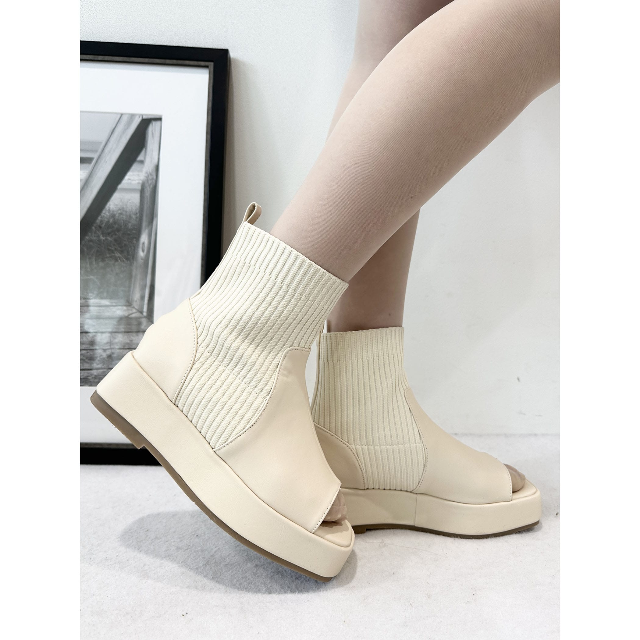 オープントゥ切替アンクルブーツ