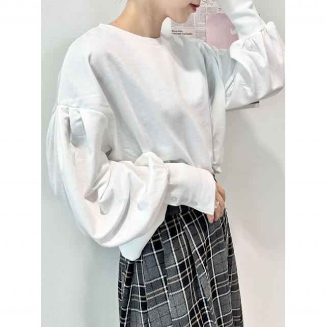 ロングカフスボリューム袖プルオーバー