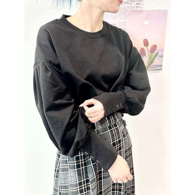 ロングカフスボリューム袖プルオーバー