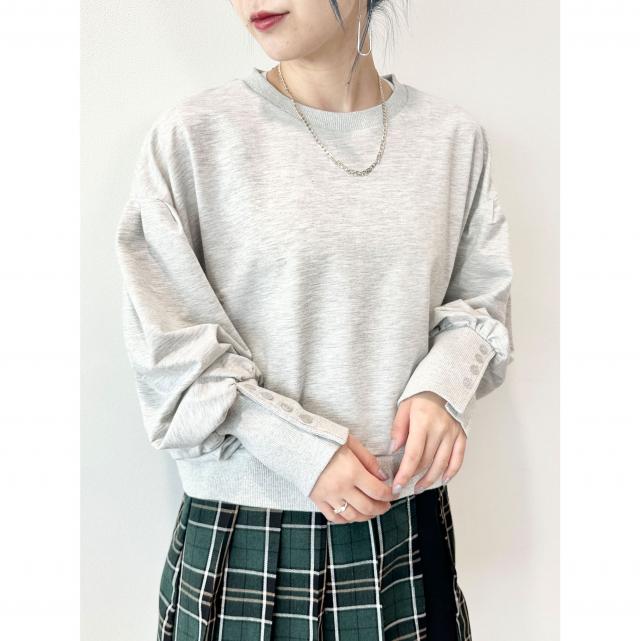 ロングカフスボリューム袖プルオーバー