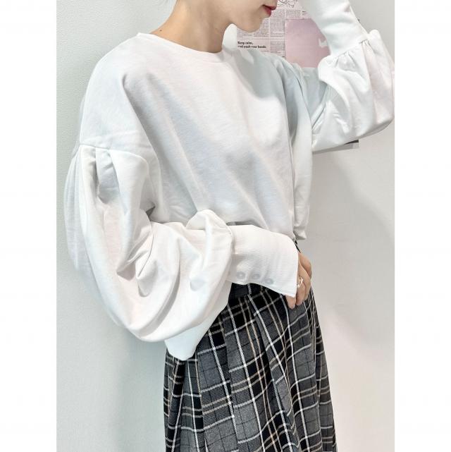 ロングカフスボリューム袖プルオーバー