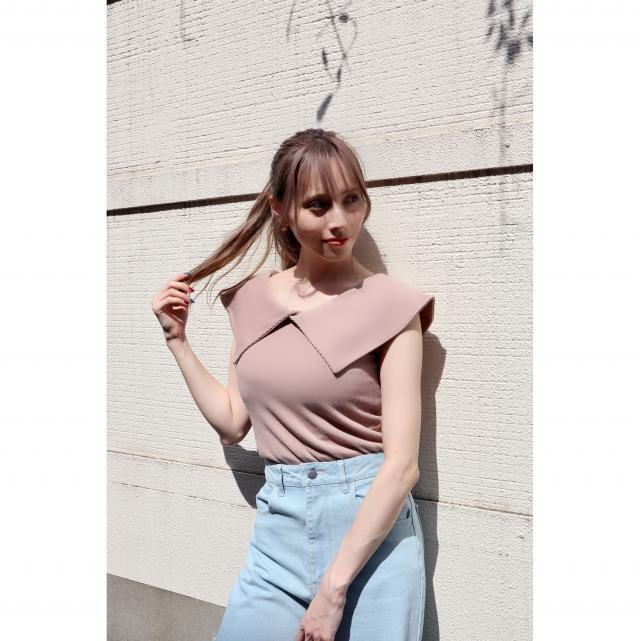 ビッグカラーノースリーブトップス